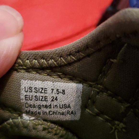 Sandals - Picture 4 of 4